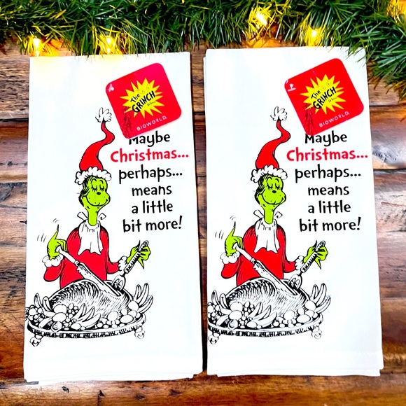 🍒3/$30 NWT Set of 2 Grinch Kitchen Towels - Picture 1 of 3